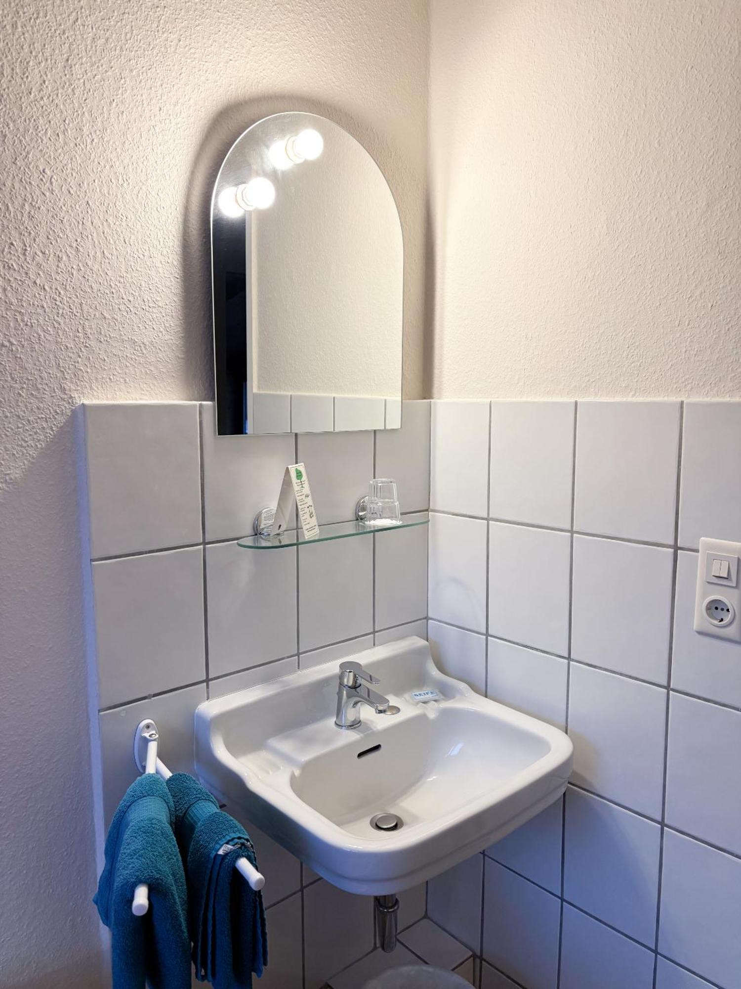 Hotel Zum Wikinger ザンクト・ペーター・オルディング 部屋 写真