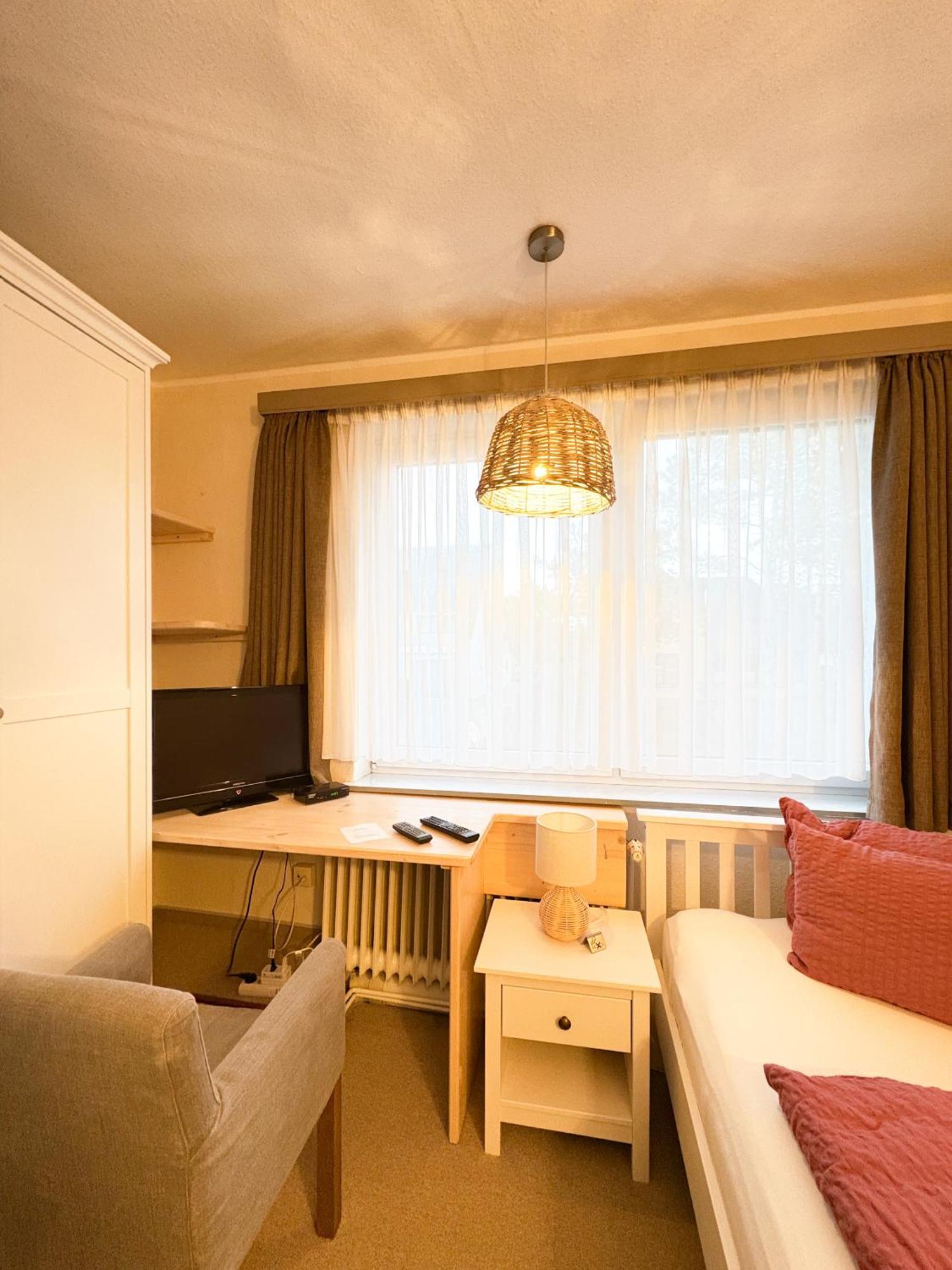 Hotel Zum Wikinger ザンクト・ペーター・オルディング エクステリア 写真