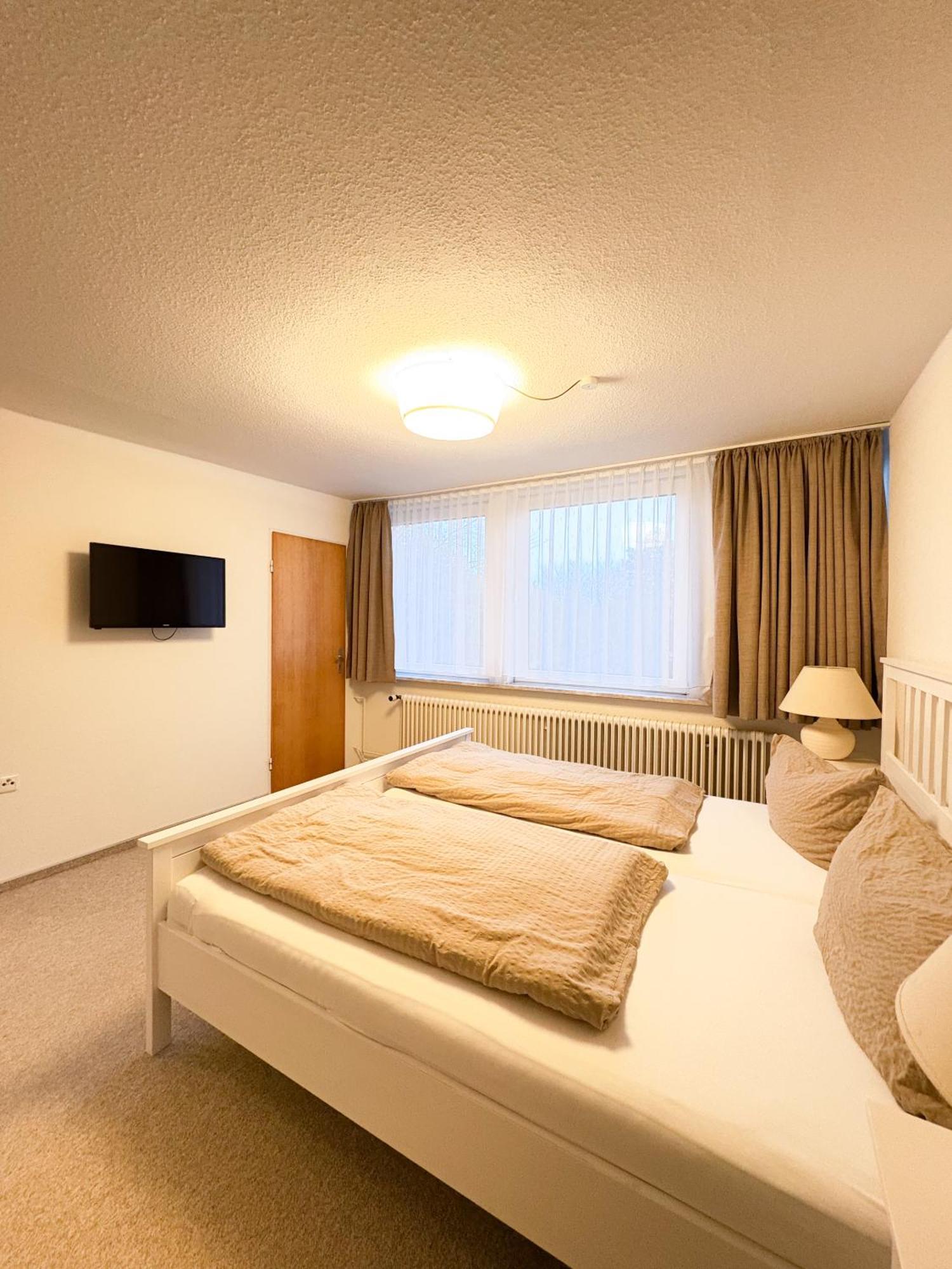 Hotel Zum Wikinger ザンクト・ペーター・オルディング エクステリア 写真